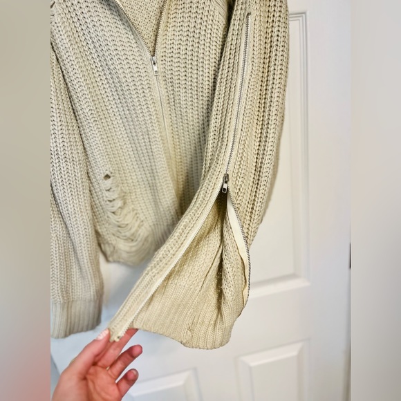 Main Strip cream oversized distressed zipper cardigan; ONESIZE;perfect condition - Picture 3 of 7